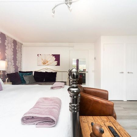 11 Boutique Studio Apartment Perfect For Peaceful Getaway, Secluded Garden, Quiet Location High Wycombe Eksteriør billede